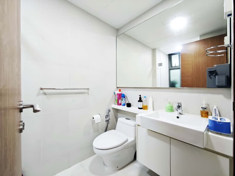 The Topiary, 13 Fernvale Lane, 3 Bedrooms, 1,087 sqft, Executive Condominium For Sale, by Gabriel Koh, 500195121 - Bathroom - PropertyGuru.com.sg