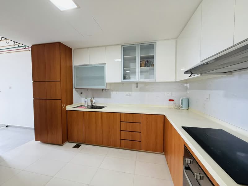 Cherryhill, 21 Lorong Lew Lian, 3 Bedrooms, 1,539 sqft, Condominium For Rent, by Vivian Wang, 500195131 - Kitchen - PropertyGuru.com.sg