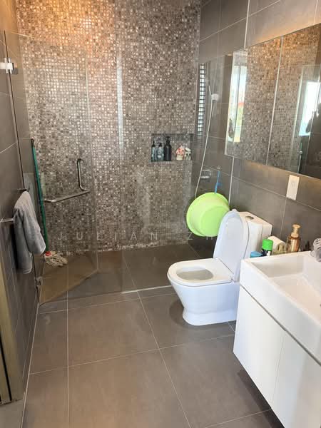 Katong Regency, 13 Tanjong Katong Road, 1 Bedroom, 548 sqft, Condominium For Rent, by Julian Zhuo, 500195132 - Bathroom - PropertyGuru.com.sg