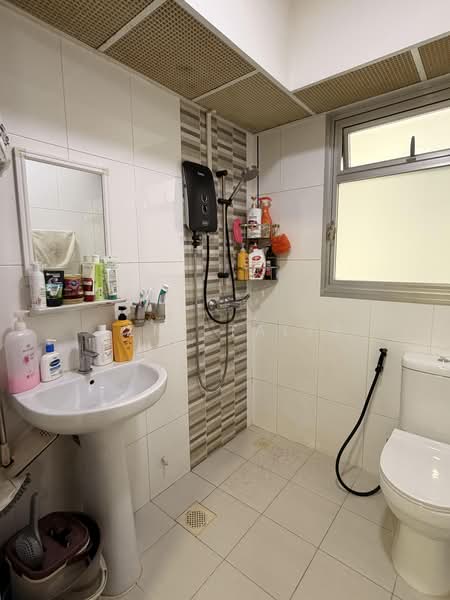 405B Northshore Drive, 405B Northshore Drive, 1 Bedroom, 409 sqft, HDB Flat For Sale, by Azmi Talib, 500195134 - Bathroom - PropertyGuru.com.sg