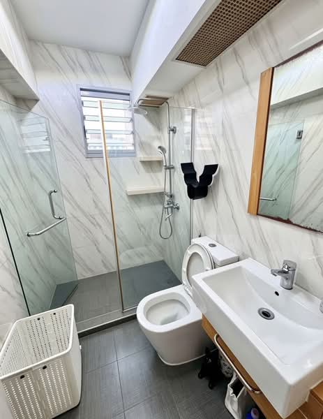 408B Fernvale Road, 408B Fernvale Road, 3 Bedrooms, 1,022 sqft, HDB Flat For Rent, by Elson Wang, 500195135 - Bathroom - PropertyGuru.com.sg