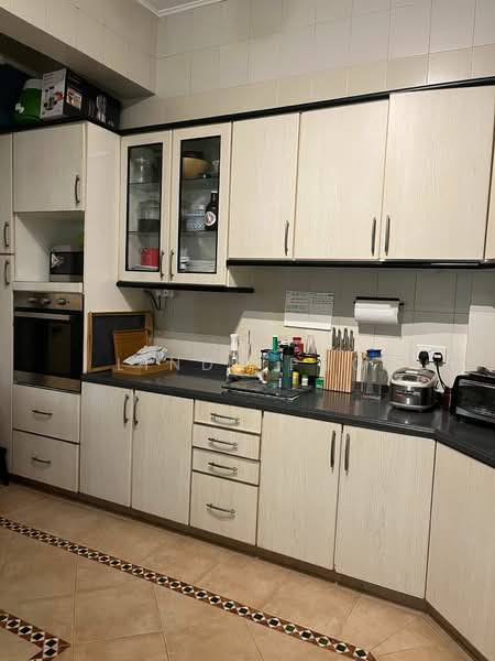 Allsworth Park, 361 Holland Road, 3 Bedrooms, 1,959 sqft, Condominium For Rent, by Linda Png, 500195138 - Kitchen - PropertyGuru.com.sg