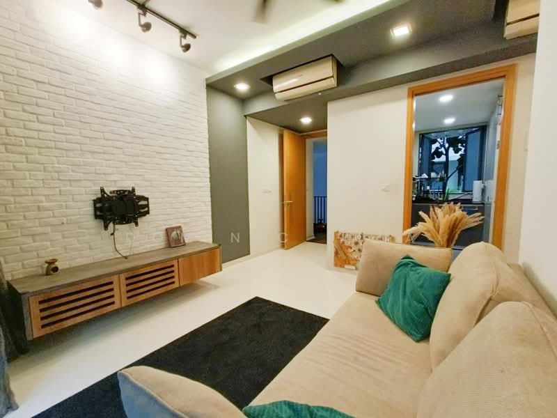 Hedges Park Condominium, 73 Flora Drive, 2 Bedrooms, 764 sqft, Condominium For Rent, by Dominic Phua, 500195147 - Living Room - PropertyGuru.com.sg