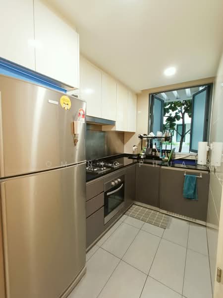 Hedges Park Condominium, 73 Flora Drive, 2 Bedrooms, 764 sqft, Condominium For Rent, by Dominic Phua, 500195147 - Kitchen - PropertyGuru.com.sg