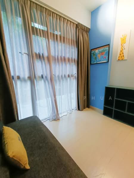 Hedges Park Condominium, 73 Flora Drive, 2 Bedrooms, 764 sqft, Condominium For Rent, by Dominic Phua, 500195147 - Living Room - PropertyGuru.com.sg