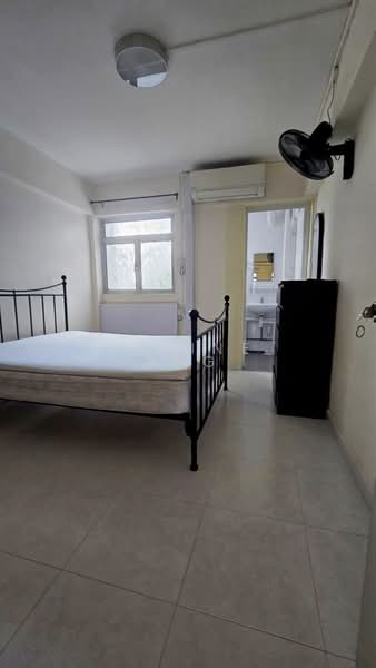 371 Clementi Avenue 4, 371 Clementi Avenue 4, 2 Bedrooms, 735 sqft, HDB Flat For Rent, by Elaine Ang, 500195153 - Bedroom - PropertyGuru.com.sg