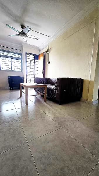 371 Clementi Avenue 4, 371 Clementi Avenue 4, 2 Bedrooms, 735 sqft, HDB Flat For Rent, by Elaine Ang, 500195153 - Living Room - PropertyGuru.com.sg