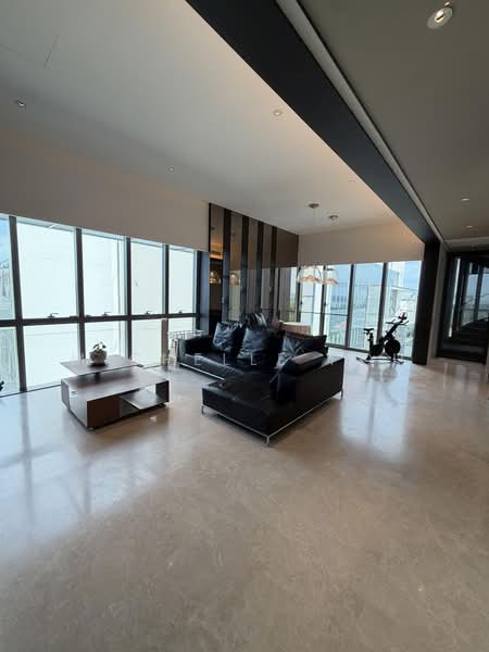 Leedon Residence, 8 Leedon Heights, 4 Bedrooms, 3,767 sqft, Condominium For Sale, by Michelle Poh, 500195157 - Living Room - PropertyGuru.com.sg