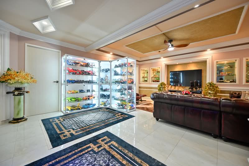 250C Compassvale Street, 250C Compassvale Street, 3 Bedrooms, 1,400 sqft, HDB Flat For Sale, by Mila Rahman, 500195159 - Living Room - PropertyGuru.com.sg