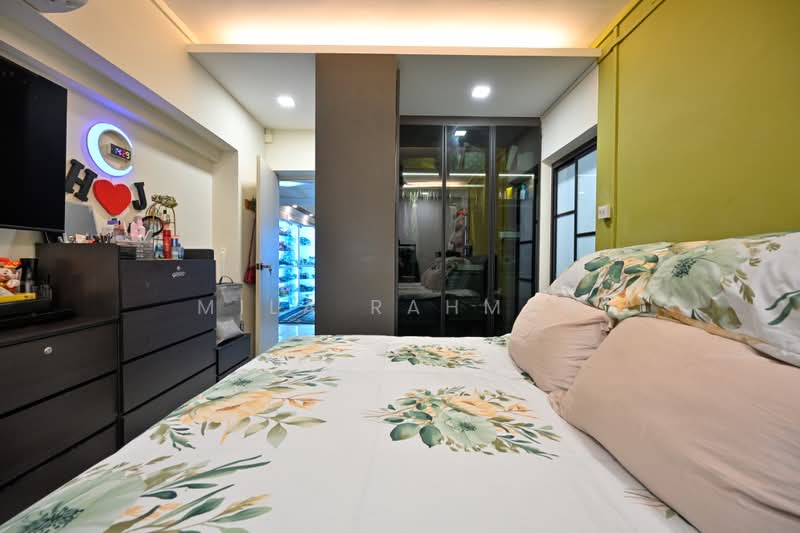 250C Compassvale Street, 250C Compassvale Street, 3 Bedrooms, 1,400 sqft, HDB Flat For Sale, by Mila Rahman, 500195159 - Master Bedroom - PropertyGuru.com.sg