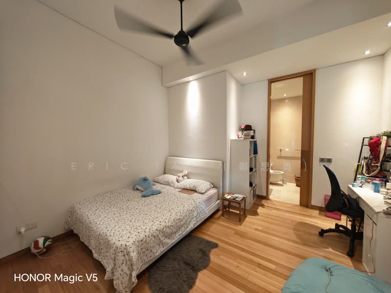 Belle Vue Residences, 15 Oxley Walk, 4 Bedrooms, 3,918 sqft, Condominium For Sale, by ERIC TAY (鄭思勇), 500195163 - Bedroom - PropertyGuru.com.sg