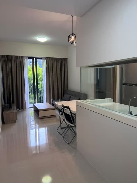 Coco Palms, 17 Pasir Ris Grove, 2 Bedrooms, 743 sqft, Condominium For Rent, by Angelin Loh, 500195169 - Living Room - PropertyGuru.com.sg