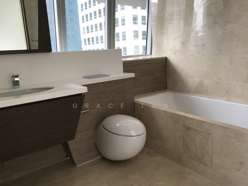 V on Shenton, 5 Shenton Way, 2 Bedrooms, 947 sqft, Condominium For Sale, by Grace Tan, 500195174 - Bathroom - PropertyGuru.com.sg