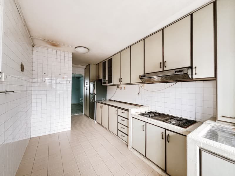 146 Bishan Street 11, 146 Bishan Street 11, 3 Bedrooms, 904 sqft, HDB Flat For Sale, by Sara Ho, 500195189 - Kitchen - PropertyGuru.com.sg