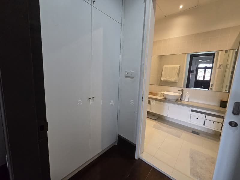 Emerald Hill Conservation Area, Saunders Road, 2 Bedrooms, 1,642 sqft, Conservation House For Rent, by Chia S M, 500195192 - Bathroom - PropertyGuru.com.sg