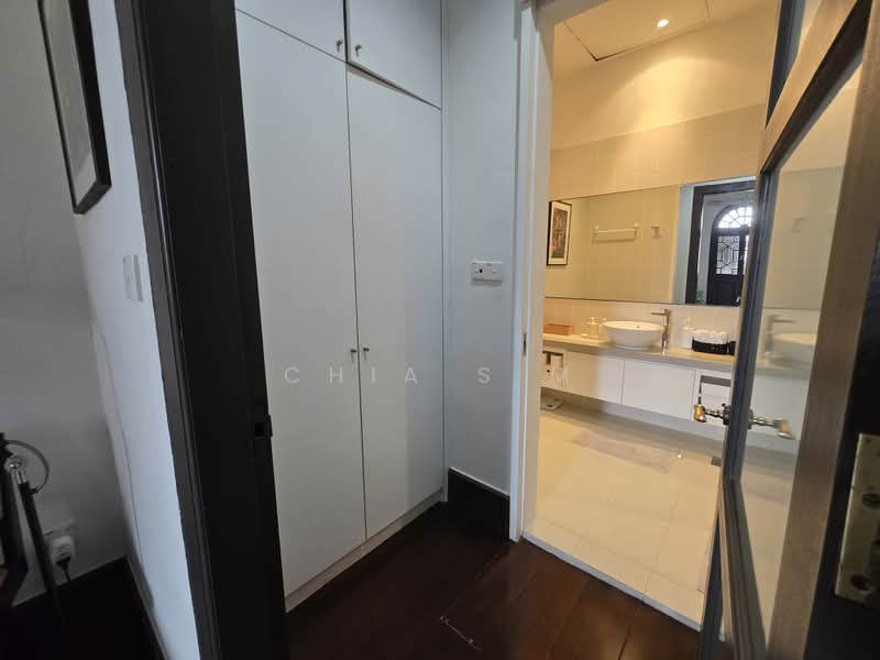 Emerald Hill Conservation Area, Saunders Road, 2 Bedrooms, 1,642 sqft, Conservation House For Rent, by Chia S M, 500195192 - Bathroom - PropertyGuru.com.sg