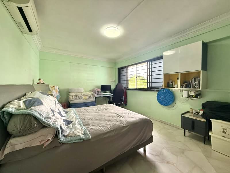 305 Jurong East Street 32, 305 Jurong East Street 32, 3 Bedrooms, 1,421 sqft, HDB Flat For Sale, by Kenneth Yeo, 500195199 - PropertyGuru.com.sg