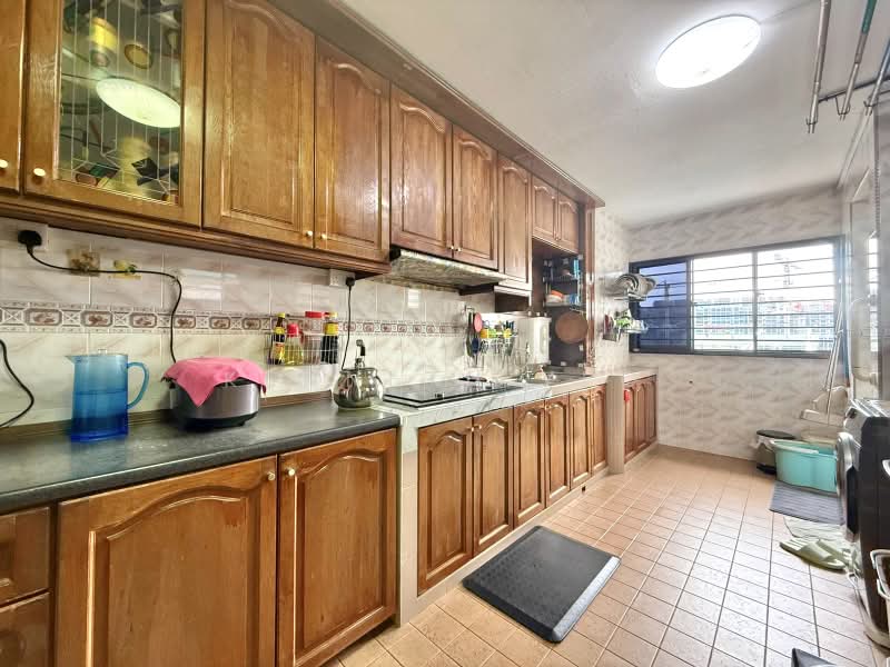 305 Jurong East Street 32, 305 Jurong East Street 32, 3 Bedrooms, 1,421 sqft, HDB Flat For Sale, by Kenneth Yeo, 500195199 - PropertyGuru.com.sg