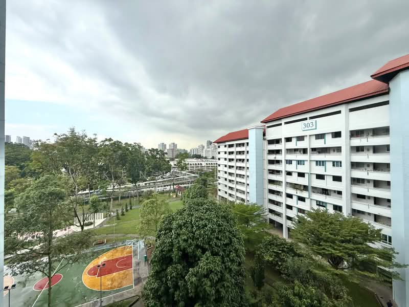 305 Jurong East Street 32, 305 Jurong East Street 32, 3 Bedrooms, 1,421 sqft, HDB Flat For Sale, by Kenneth Yeo, 500195199 - PropertyGuru.com.sg