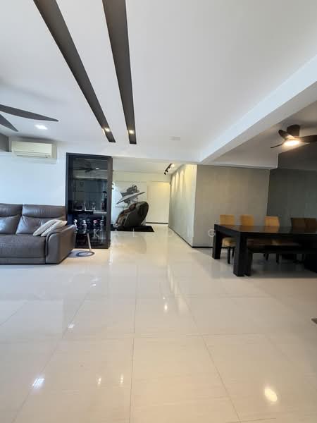 647 Pasir Ris Drive 10, 647 Pasir Ris Drive 10, 4 Bedrooms, 1,615 sqft, HDB Flat For Sale, by Kal Ong, 500195204 - Living Room - PropertyGuru.com.sg