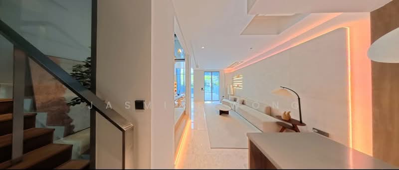 Skies Miltonia, 1 Miltonia Close, 5 Bedrooms, 4,672 sqft, Cluster House For Sale, by Jasmine Wong, 500195205 - Living Room - PropertyGuru.com.sg