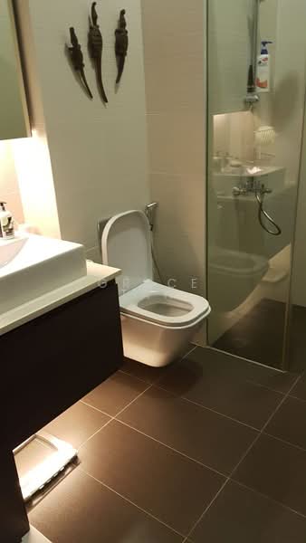 Aura 83, 83 Duku Road, 2 Bedrooms, 893 sqft, Condominium For Rent, by Grace Tan, 500195207 - Bathroom - PropertyGuru.com.sg