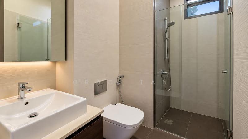 Aura 83, 83 Duku Road, East Coast / Marine Parade, 2 Bedrooms, 893 sqft, Condominium For Rent, by Grace Tan, 500195207 - Bathroom - PropertyGuru.com.sg