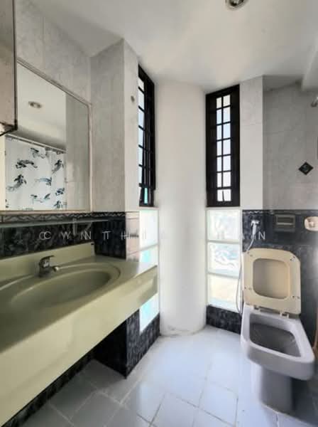 The Tanamera, 5 Tanah Merah Kechil Road, 3 Bedrooms, 1,324 sqft, Condominium For Sale, by Cynthia Chan, 500195210 - Bathroom - PropertyGuru.com.sg