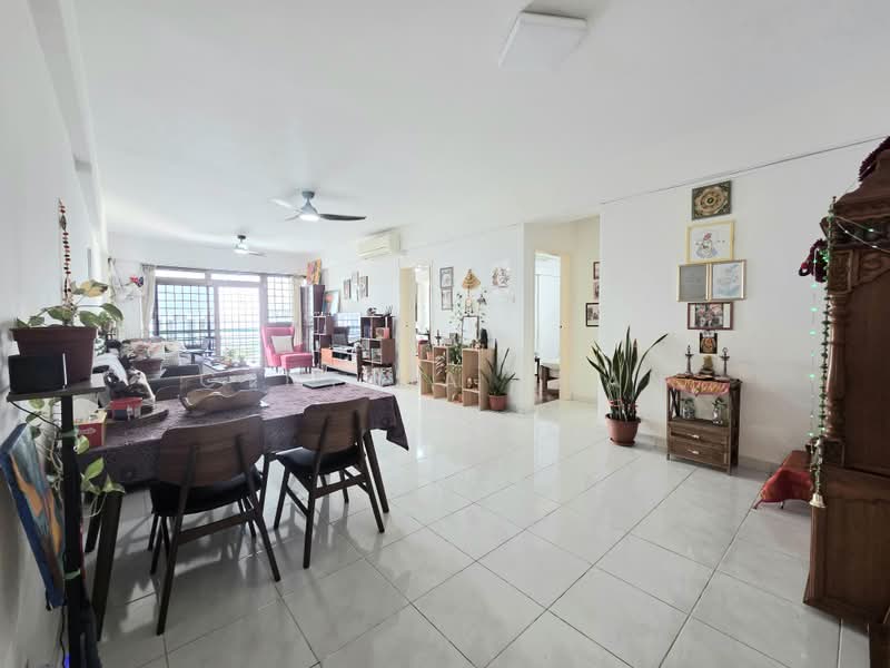 The Tanamera, 5 Tanah Merah Kechil Road, 3 Bedrooms, 1,324 sqft, Condominium For Sale, by Cynthia Chan, 500195210 - Living Room - PropertyGuru.com.sg