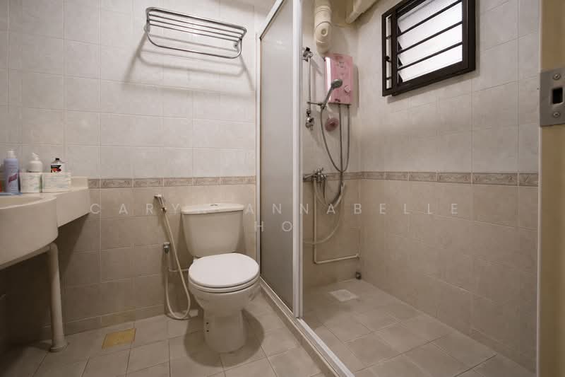 4 Room HDB near Jurong Point, Boon Lay MRT and future Bahar Junction MRT, , 3 Bedrooms, 980 sqft, HDB Flat For Sale, by Caryn Annabelle Ho, 500195213 - Bathroom - PropertyGuru.com.sg