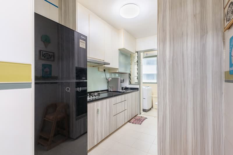 676B Punggol Drive, 676B Punggol Drive, 3 Bedrooms, 1,001 sqft, HDB Flat For Sale, by Queenie Ke, 500195215 - Kitchen - PropertyGuru.com.sg