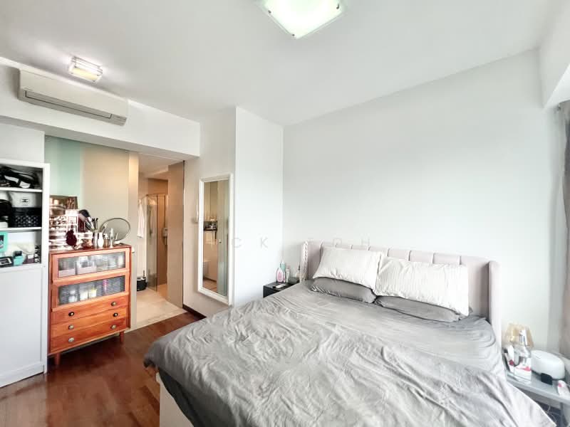 Regency Suites, 36 Kim Tian Road, 2 Bedrooms, 980 sqft, Condominium For Sale, by Nick Toh, 500195218 - Bedroom - PropertyGuru.com.sg