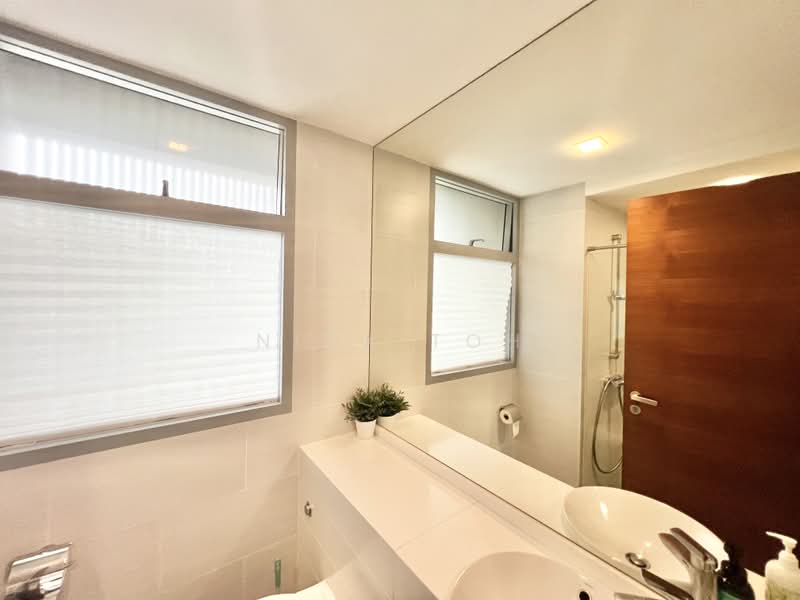 Regency Suites, 36 Kim Tian Road, 2 Bedrooms, 980 sqft, Condominium For Sale, by Nick Toh, 500195218 - Bathroom - PropertyGuru.com.sg