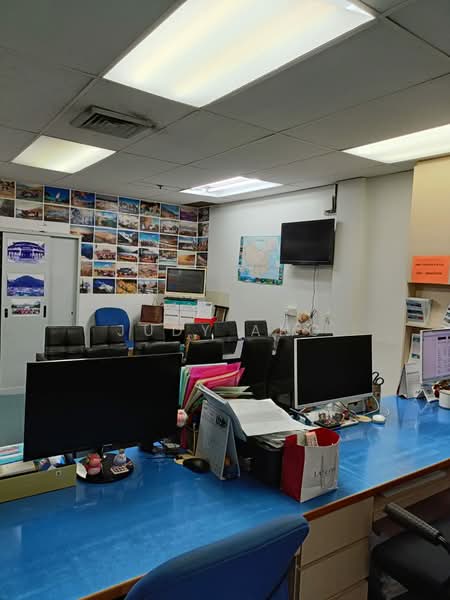 People's Park Centre, 101 Upper Cross Street, 614 sqft, Office For Sale, by Judy Ang, 500195222 - Interior - CommercialGuru.com.sg