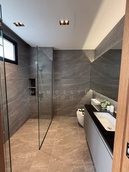 Brand New Inter Terrace at Sembawang Straits Estate, , 5 Bedrooms, 4,834 sqft, Terraced House For Sale, by Wendeline Goh, 500195229 - Bathroom - PropertyGuru.com.sg