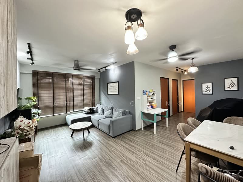 808D Choa Chu Kang Avenue 1, 808D Choa Chu Kang Avenue 1, 3 Bedrooms, 990 sqft, HDB Flat For Sale, by Anthea Chang, 500195231 - Living Room - PropertyGuru.com.sg