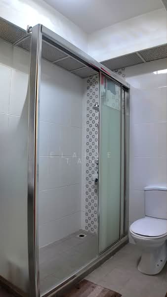 183B Boon Lay Avenue, 183B Boon Lay Avenue, 4 Bedrooms, 1,205 sqft, HDB Flat For Sale, by Elaine Tan, 500195233 - Bathroom - PropertyGuru.com.sg
