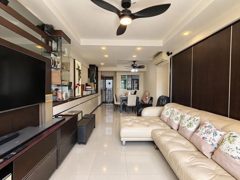 183B Boon Lay Avenue, 183B Boon Lay Avenue, Boon Lay / Jurong / Tuas, 4 Bedrooms, 1,205 sqft, HDB Flat For Sale, by Elaine Tan, 500195233 - Living Room - PropertyGuru.com.sg
