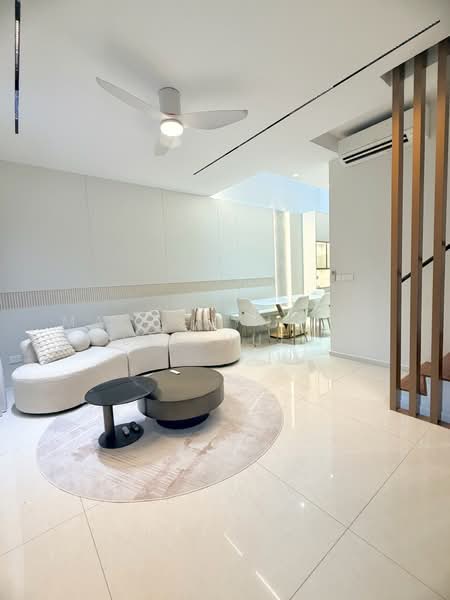 Affinity At Serangoon, , 5 Bedrooms, 2,336 sqft, Cluster House For Rent, by Macdelyn Tay Lee Huey, 500195250 - Living Room - PropertyGuru.com.sg