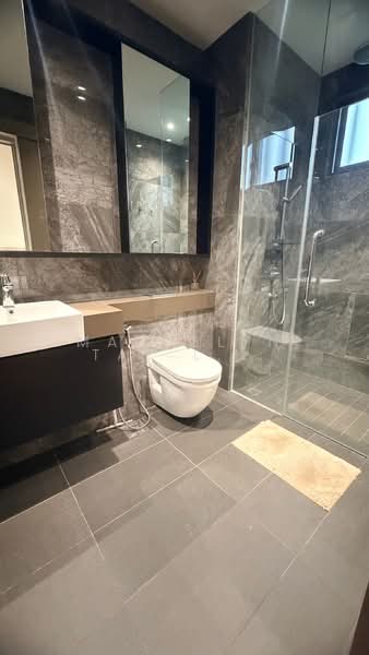 Affinity At Serangoon, , 5 Bedrooms, 2,336 sqft, Cluster House For Rent, by Macdelyn Tay Lee Huey, 500195250 - Bathroom - PropertyGuru.com.sg