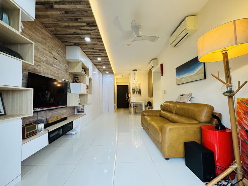 Heron Bay, Upper Serangoon View, 4 Bedrooms, 1,281 sqft, Executive Condominium For Sale, by Vera Loh, 500195251 - Living Room - PropertyGuru.com.sg