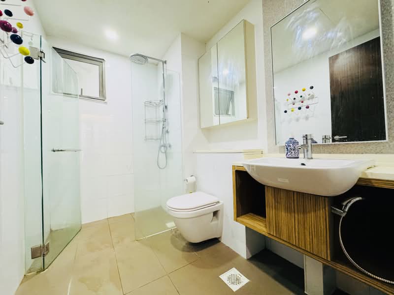 Heron Bay, Upper Serangoon View, 4 Bedrooms, 1,281 sqft, Executive Condominium For Sale, by Vera Loh, 500195251 - Master Bathroom - PropertyGuru.com.sg