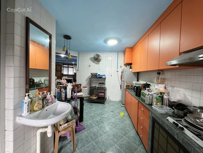 701 Hougang Avenue 2, 701 Hougang Avenue 2, 2 Bedrooms, 764 sqft, HDB Flat For Sale, by Risdian Isbintara, 500195253 - Kitchen - PropertyGuru.com.sg