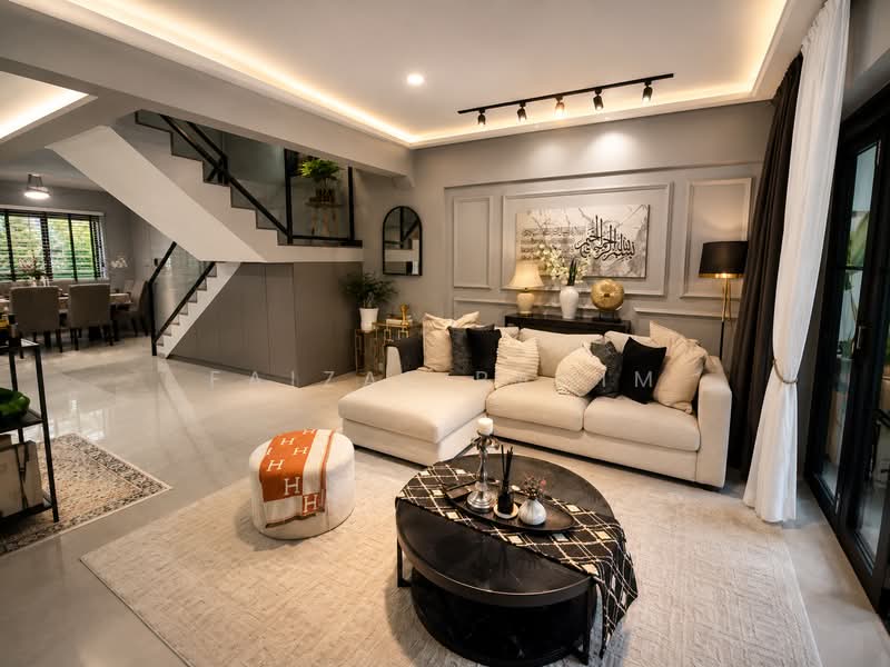 142 Bukit Batok Street 11, 142 Bukit Batok Street 11, 4 Bedrooms, 1,614 sqft, HDB Flat For Sale, by Faizal Rahim, 500195269 - Living Room - PropertyGuru.com.sg