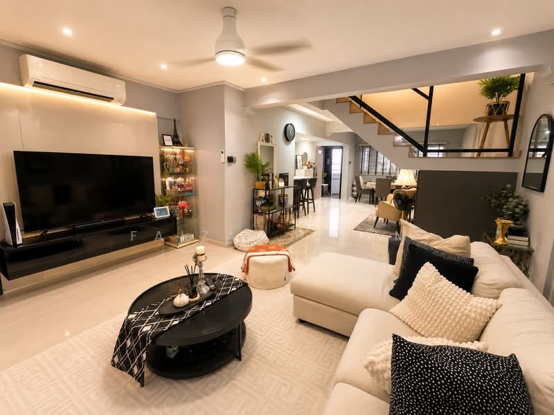 142 Bukit Batok Street 11, 142 Bukit Batok Street 11, 4 Bedrooms, 1,614 sqft, HDB Flat For Sale, by Faizal Rahim, 500195269 - Living Room - PropertyGuru.com.sg