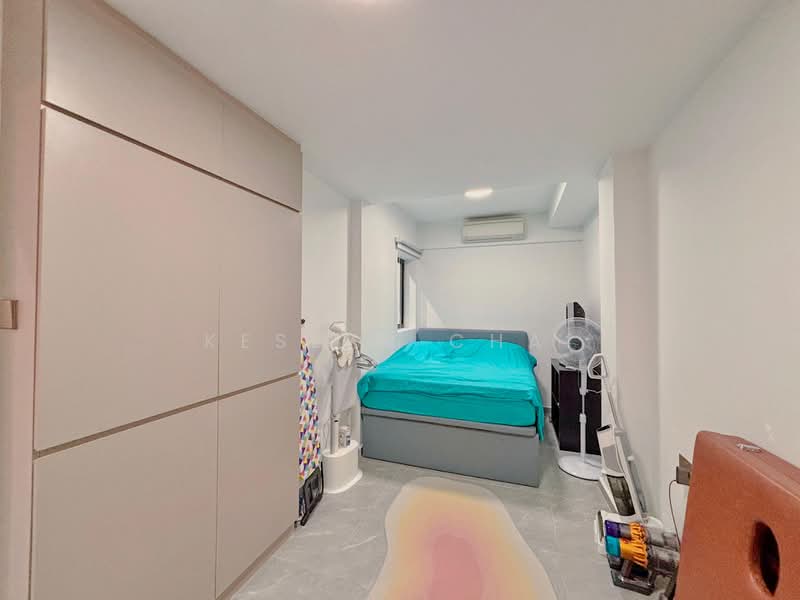 ✨Tastefully Recently Renovated Terrace House in Eastwood Park, Eastwood Park / Eastwood Drive, 5 Bedrooms, 3,300 sqft, Terraced House For Sale, by Keslyn Chai, 500195272 - Granny's Room - PropertyGuru.com.sg