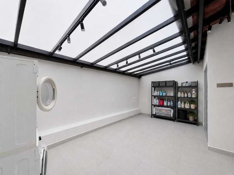 ✨Tastefully Recently Renovated Terrace House in Eastwood Park, Eastwood Park / Eastwood Drive, 5 Bedrooms, 3,300 sqft, Terraced House For Sale, by Keslyn Chai, 500195272 - Backyard - PropertyGuru.com.sg
