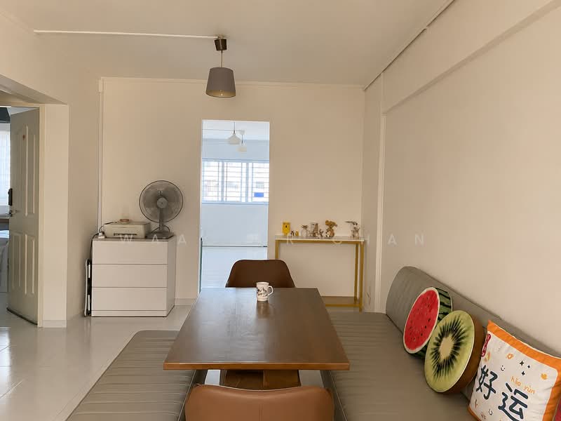 435 Clementi Avenue 3, 435 Clementi Avenue 3, 2 Bedrooms, 721 sqft, HDB Flat For Rent, by Waactor Chan, 500195288 - Living Room - PropertyGuru.com.sg