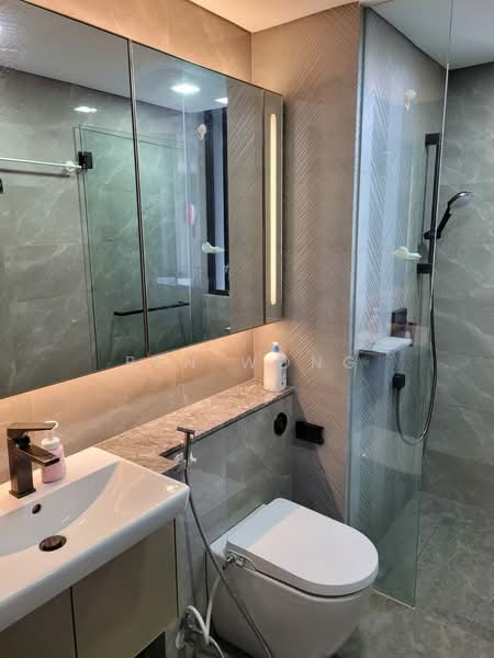 Parc Esta, 908 Sims Avenue, 4 Bedrooms, 1,227 sqft, Condominium For Sale, by Ben Wong, 500195291 - Bathroom - PropertyGuru.com.sg