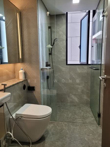 Parc Esta, 908 Sims Avenue, 4 Bedrooms, 1,227 sqft, Condominium For Sale, by Ben Wong, 500195291 - Bathroom - PropertyGuru.com.sg